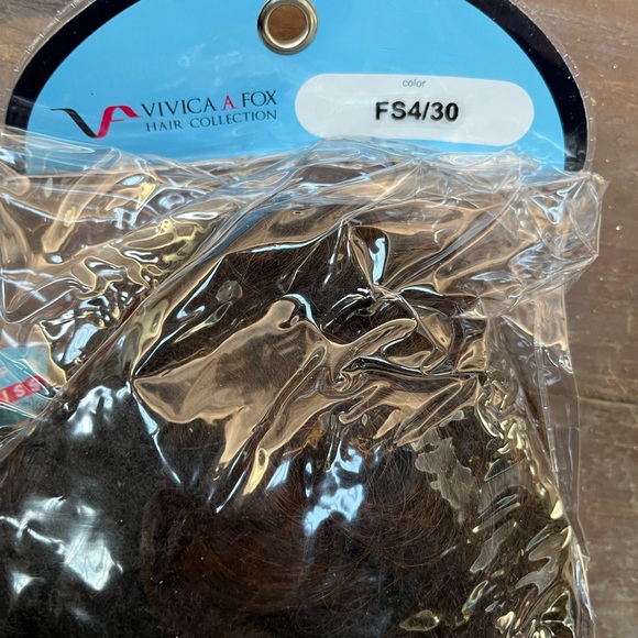 Vivica A. Fox flapper wig - Picture 7 of 7